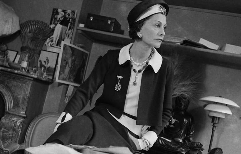 Coco chanel - Diseñadora e icono de la mujer en la historia de la moda